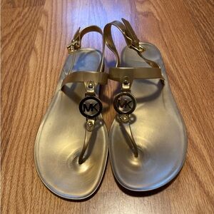 Pre-Owned  Michael Kors  gold MK logo sandals Sz 8M